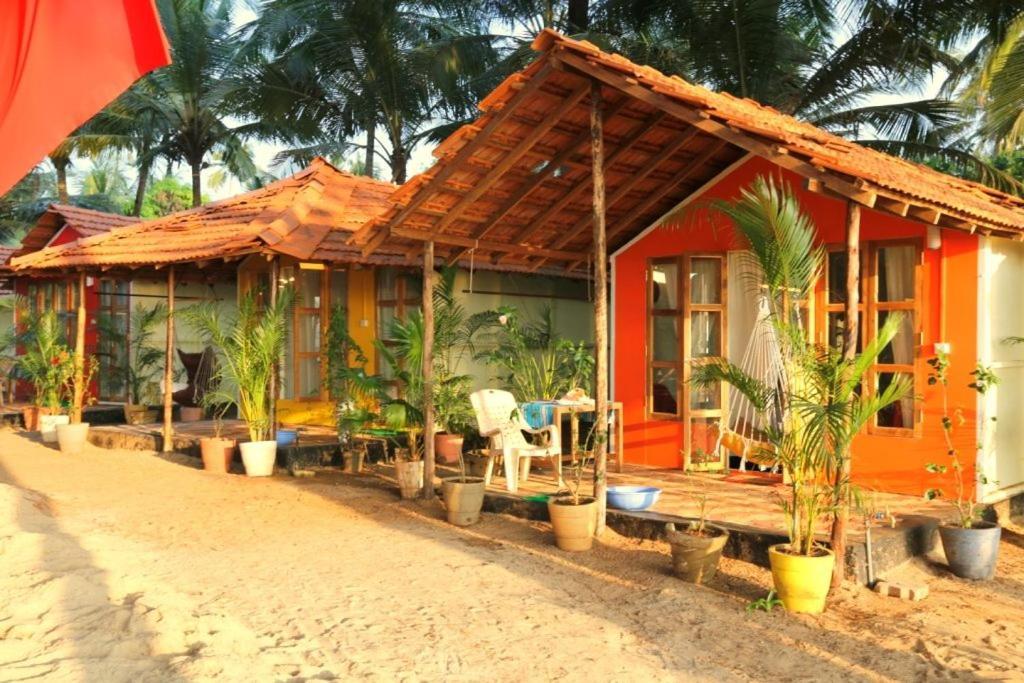 Kranti Yoga Tradition - Beach Resort Patnem Beach Exterior foto